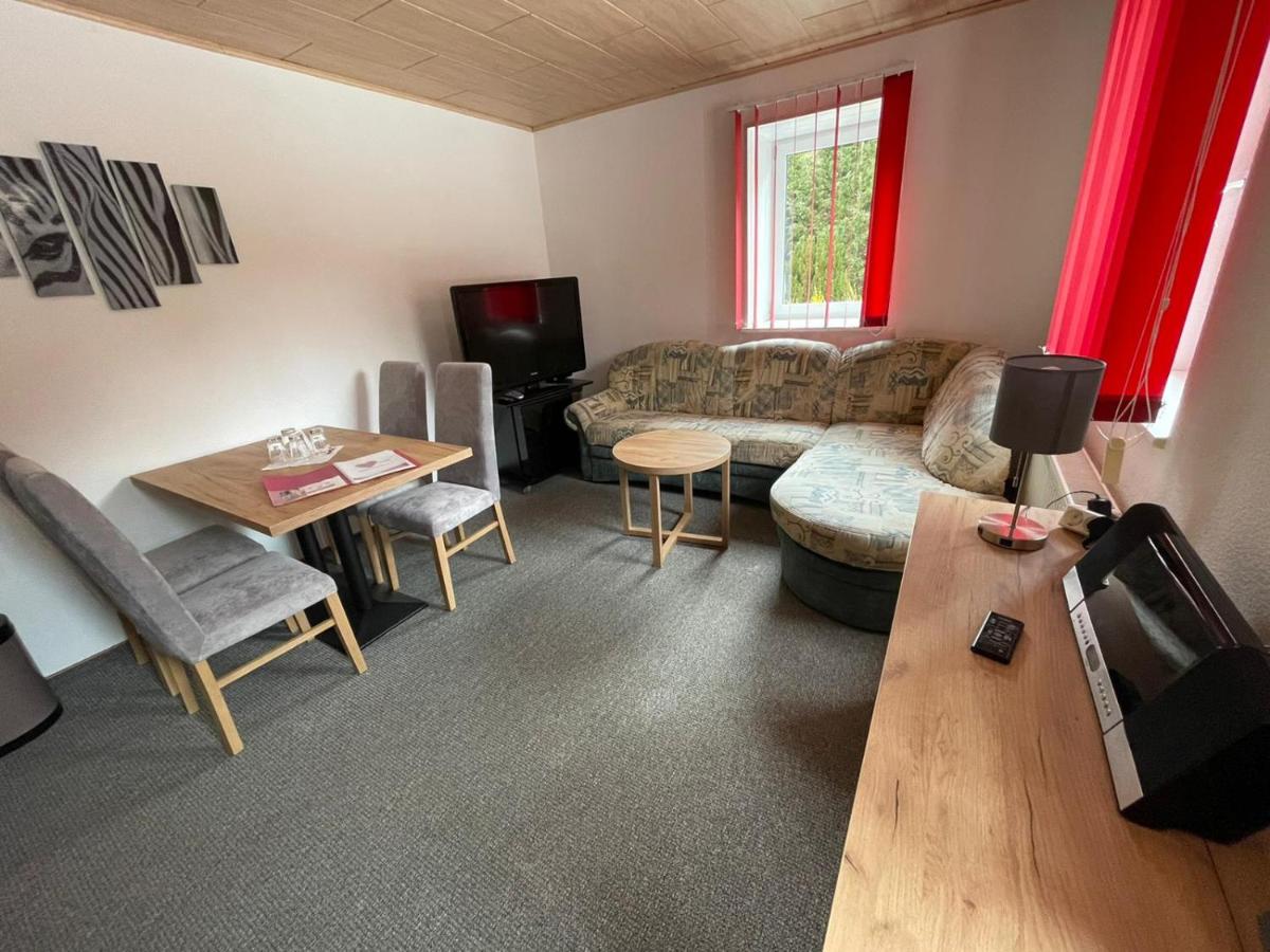 Pension "Am Brunnen" - Housity