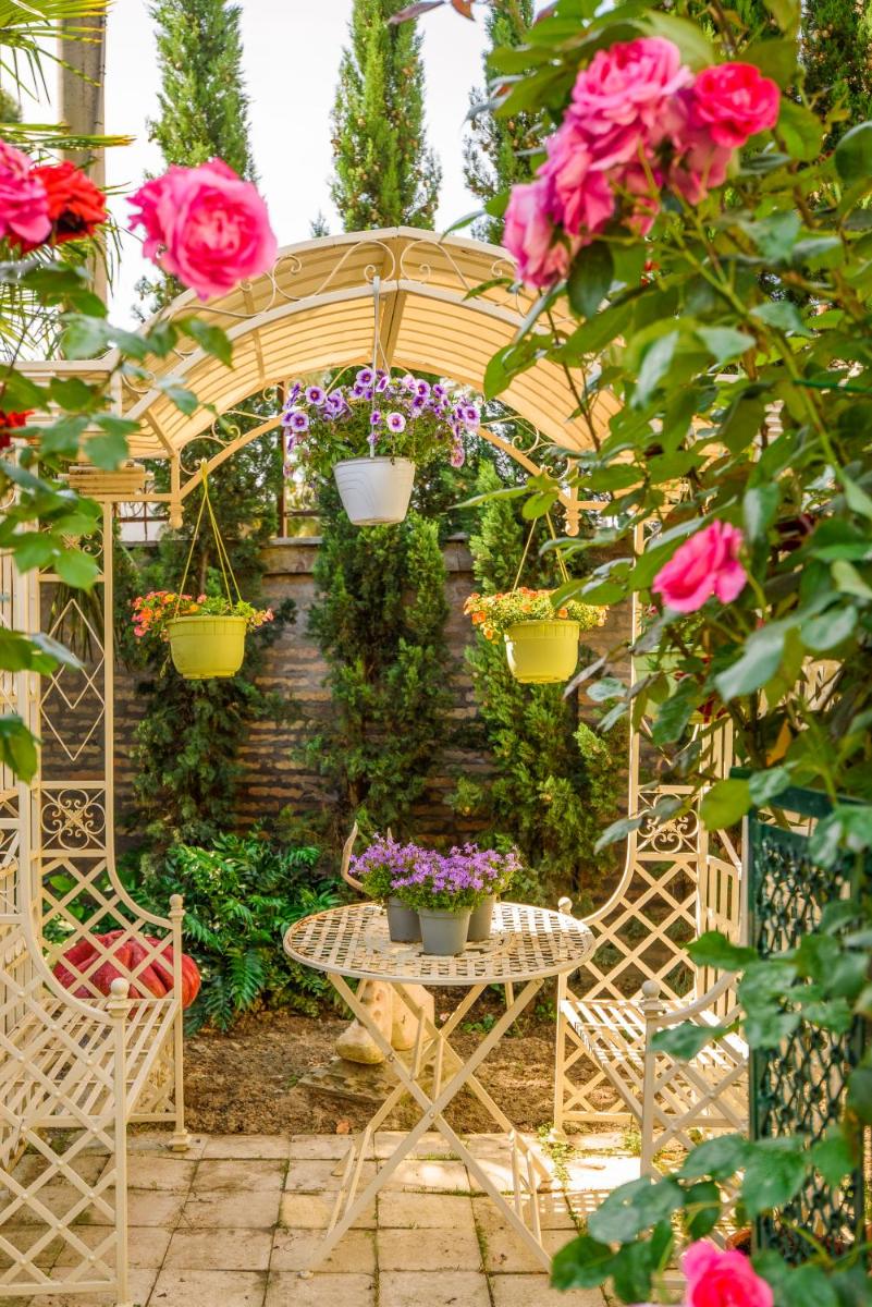 The Perfect Place - Housity
