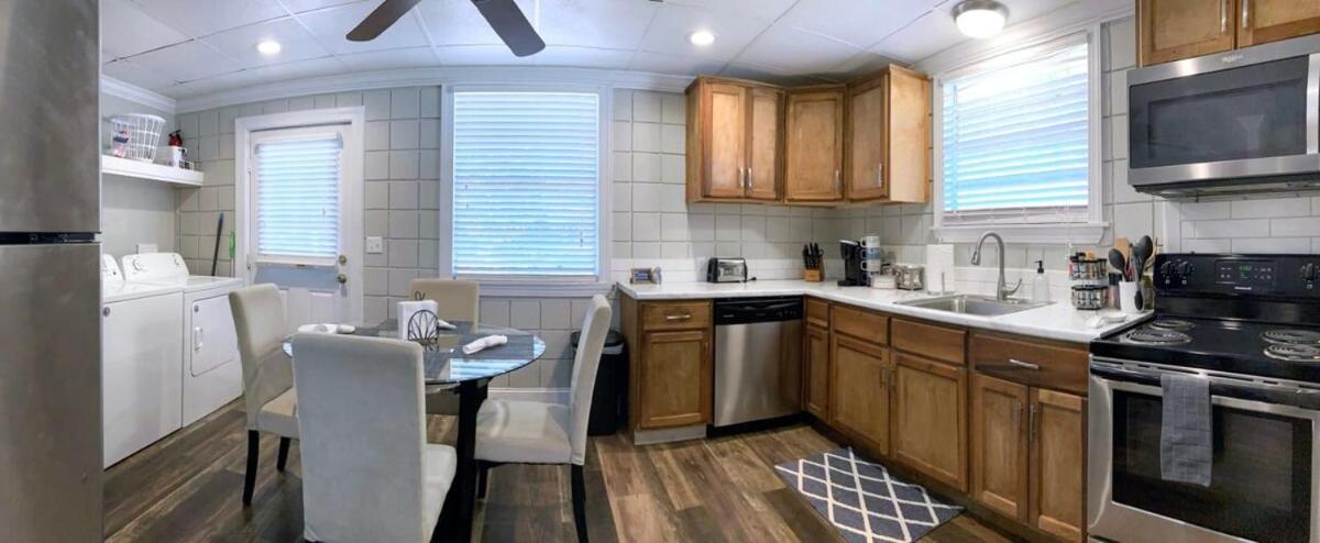 Comfortable Cottage on the Blue Mile - Close to GSU! - Housity