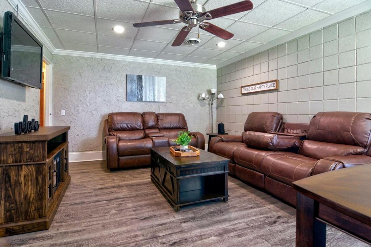 Amazing Cottage - Located on Blue Mile - Close to GSU! - Housity