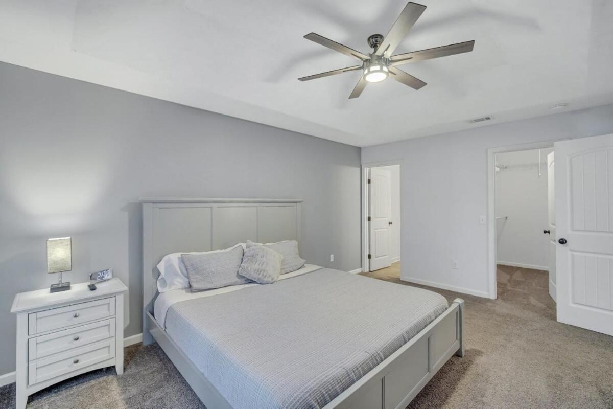 GATA Suite - Quiet neighborhood 10 minutes to GSU - Housity