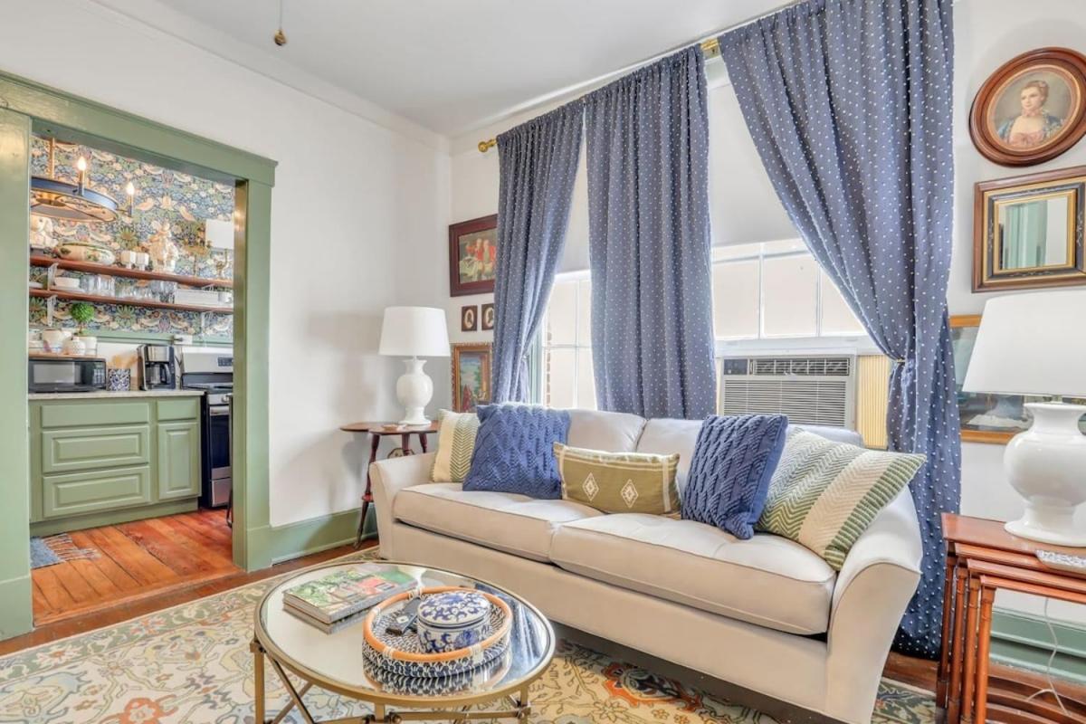 The Graham on Oglethorpe Square - Housity