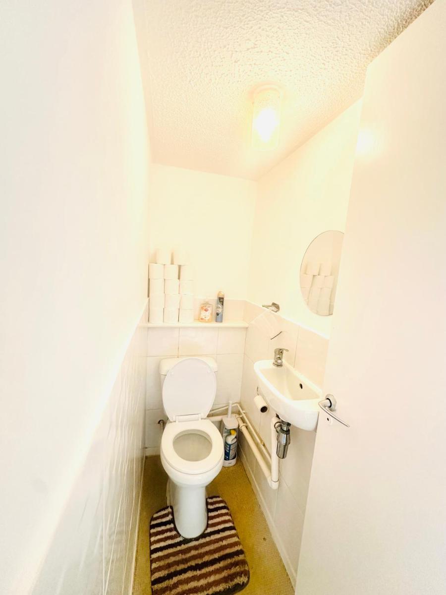 K court , 18 - Housity