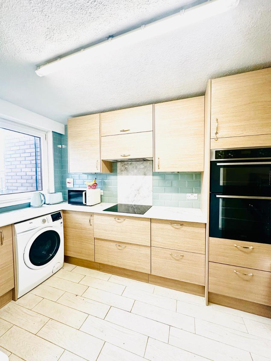 K court , 18 - Housity