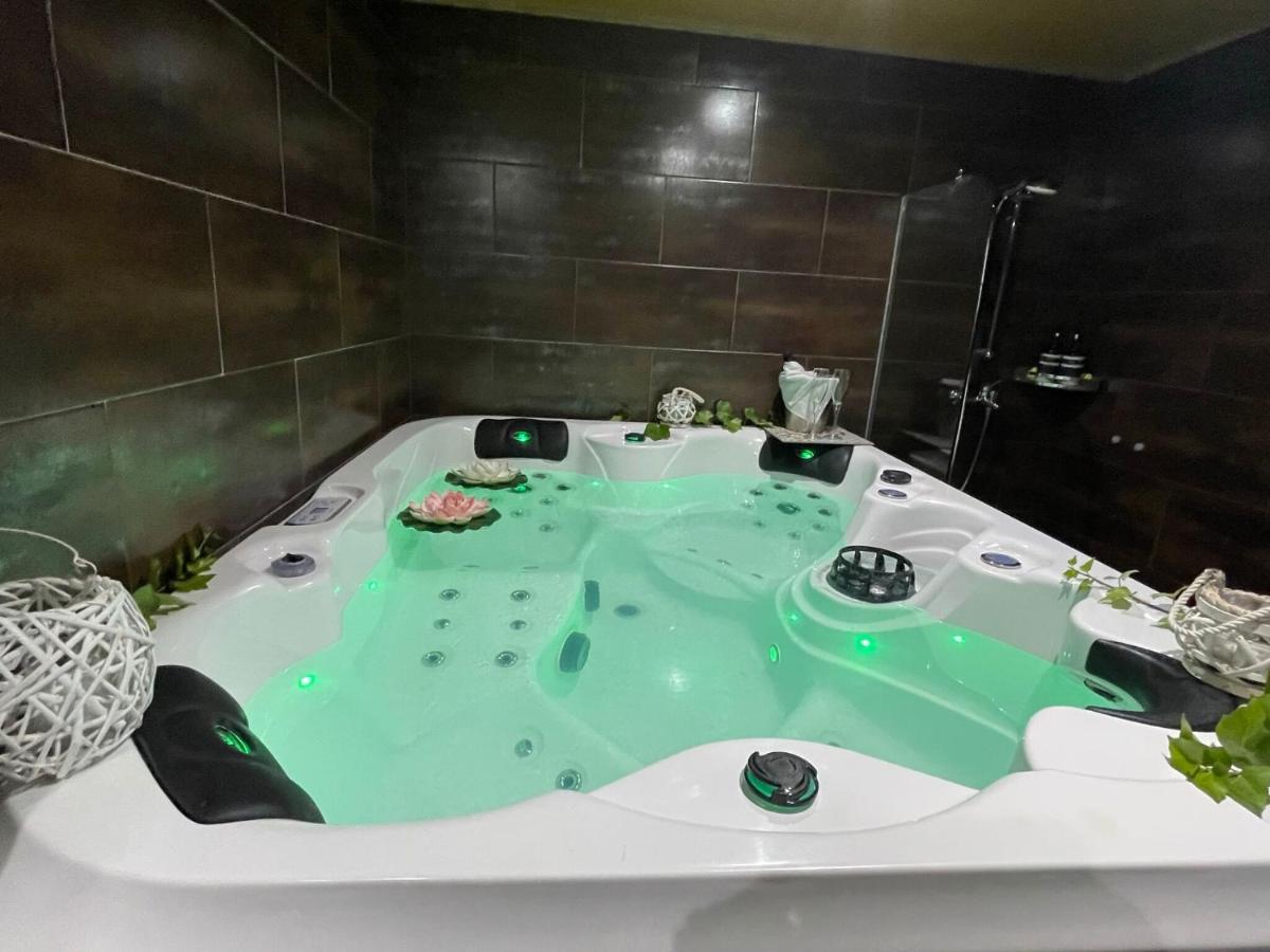 Charming House in Laroya + Jacuzzi - Housity