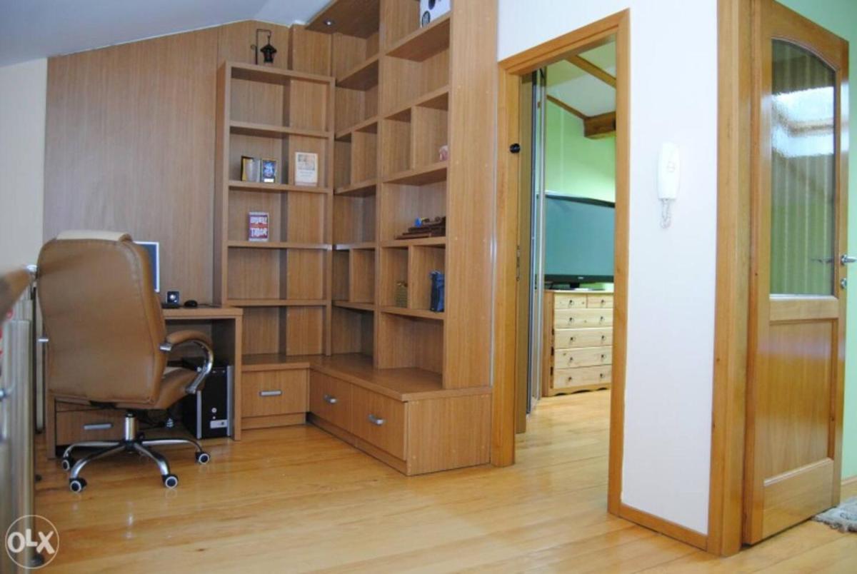 Spacious modern house in Sarajevo with parking. - Housity