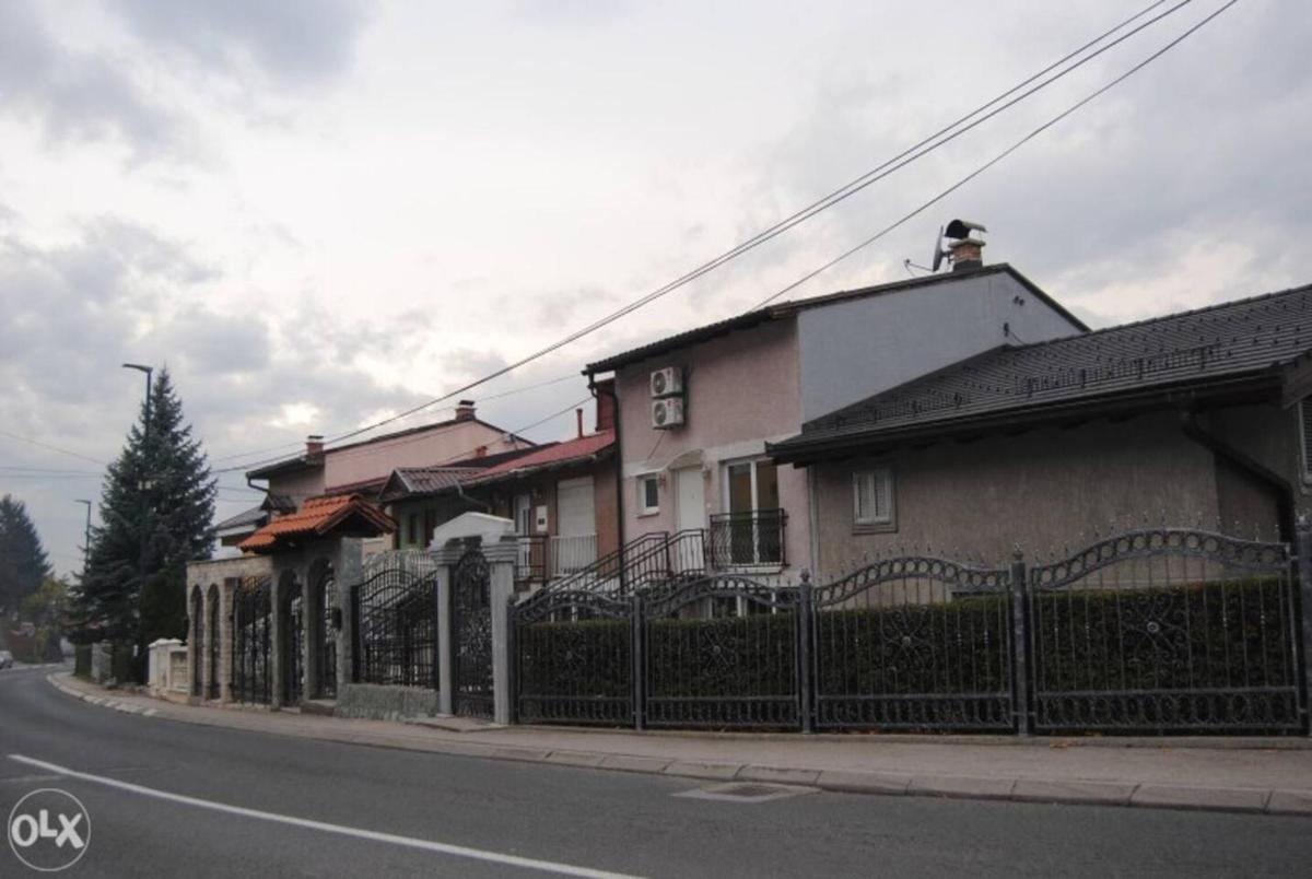 Spacious modern house in Sarajevo with parking. - Housity