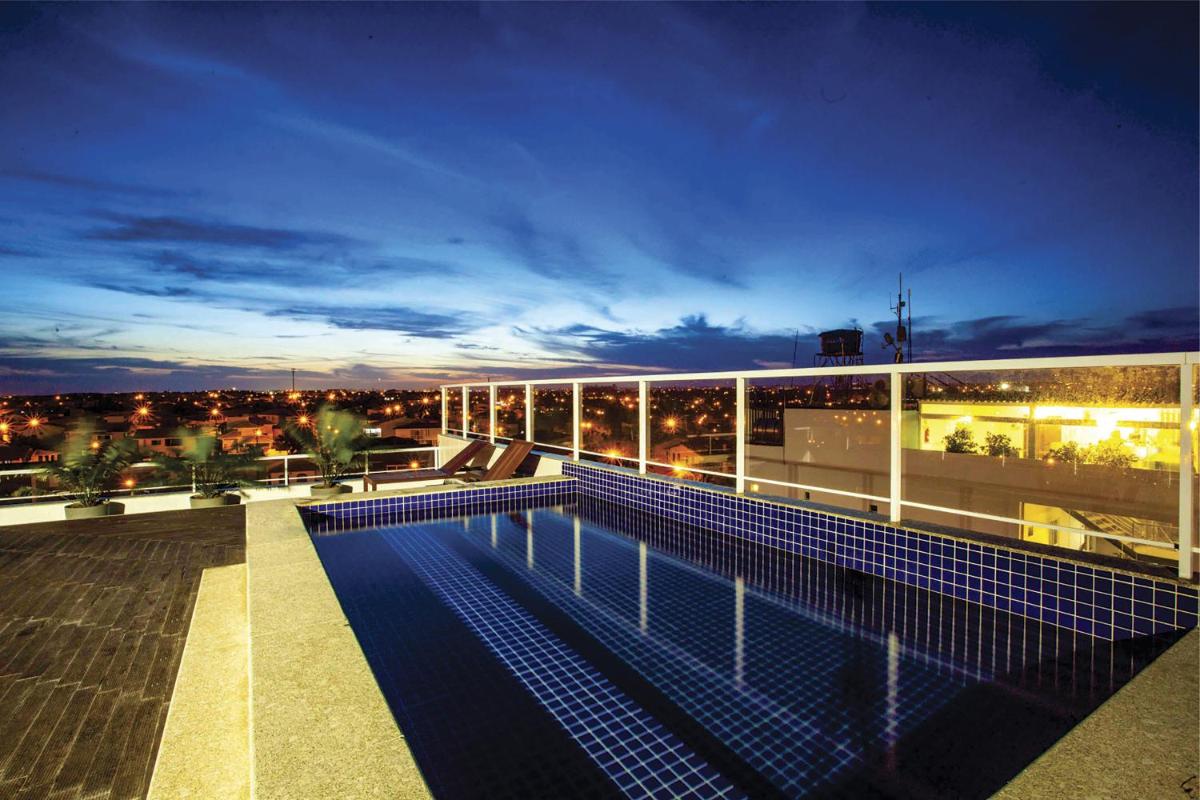Malibu Plaza Hotel - Housity
