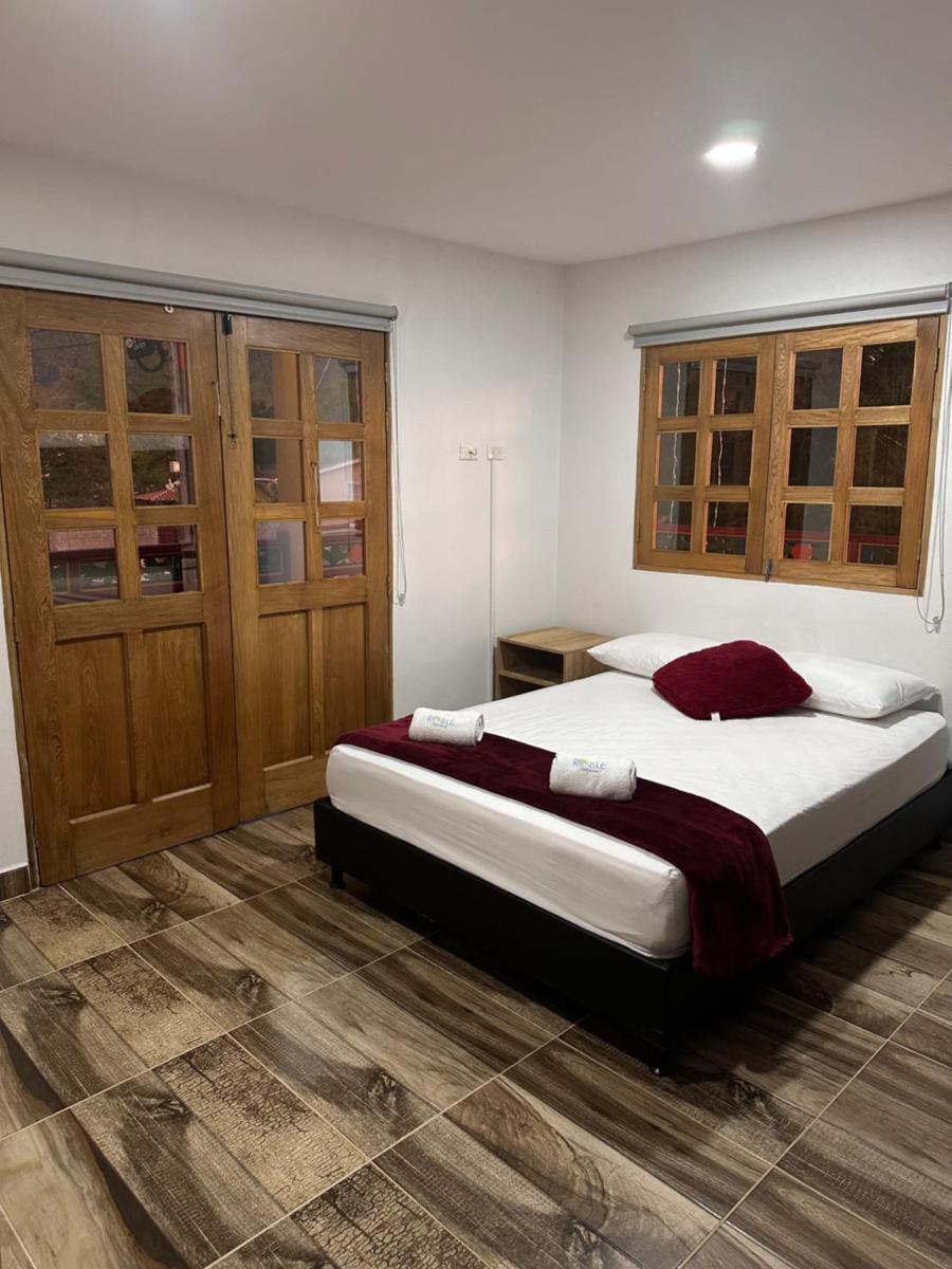 Roble Colonial - Apartahotel en Guatapé - Housity