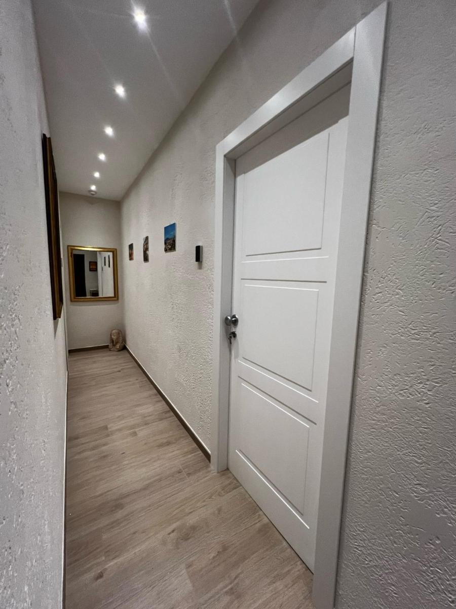 Esposito House - Housity