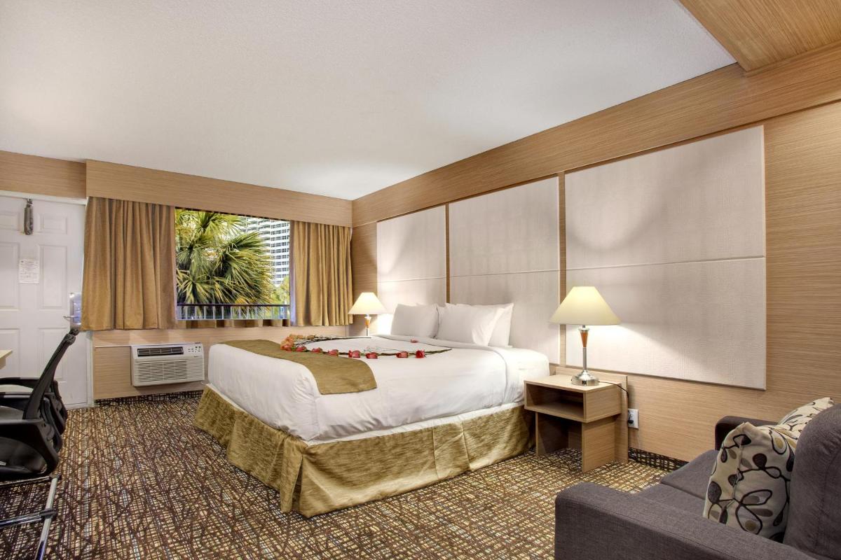 Ocean Beach Palace - Housity