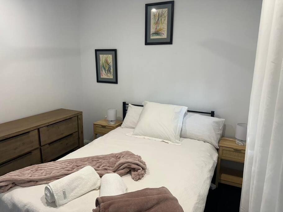 3 Bedroom Home in Cheltenham - Housity