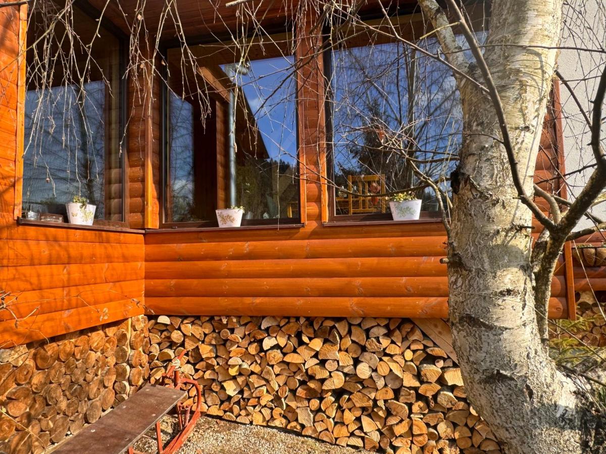 Aproka - Chalet Mignon Adorable small guest house - Housity