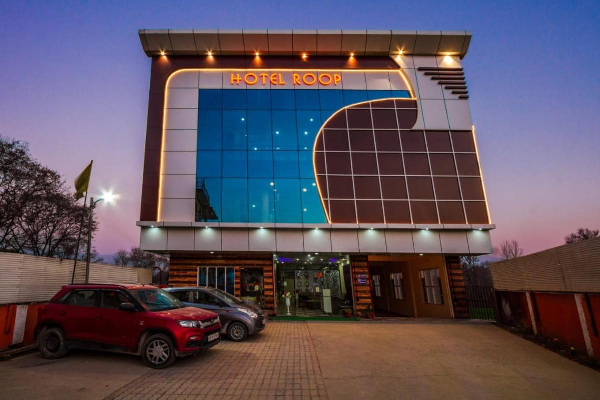Hotel Roop - Housity