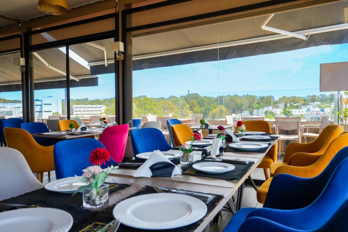 First Suites Hôtel - Housity