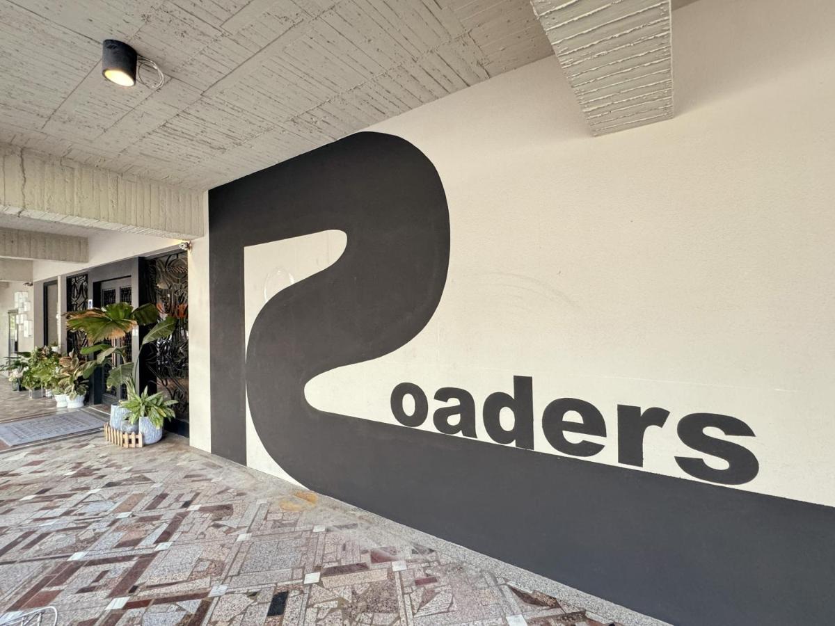 Roaders Hotel Tainan ChengDa - Housity