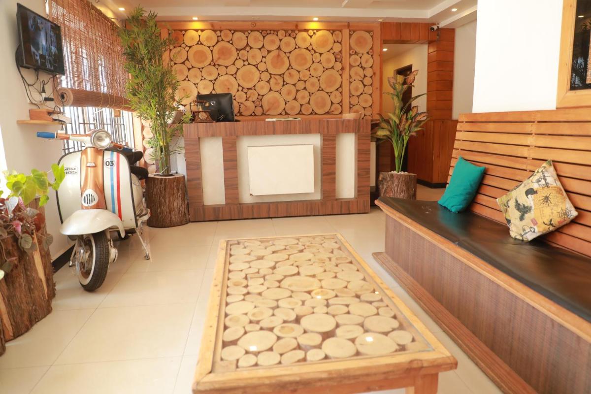 The Woodlands Residency- Unmarried and stag groups not allowed - Housity