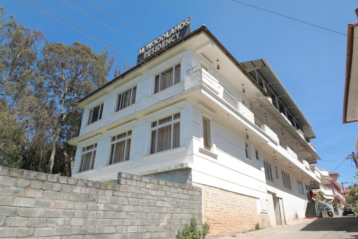 The Woodlands Residency- Unmarried and stag groups not allowed - Housity