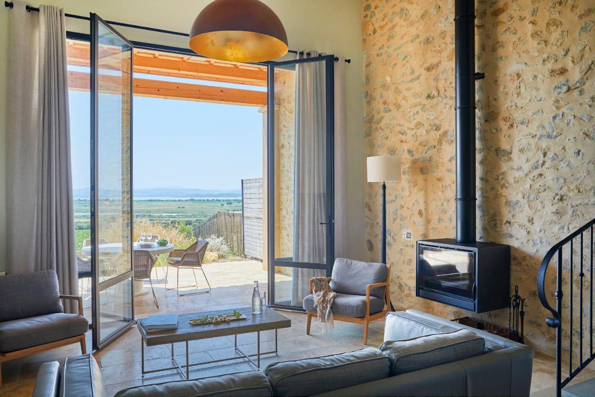 Coin salon dans l'établissement Château Capitoul