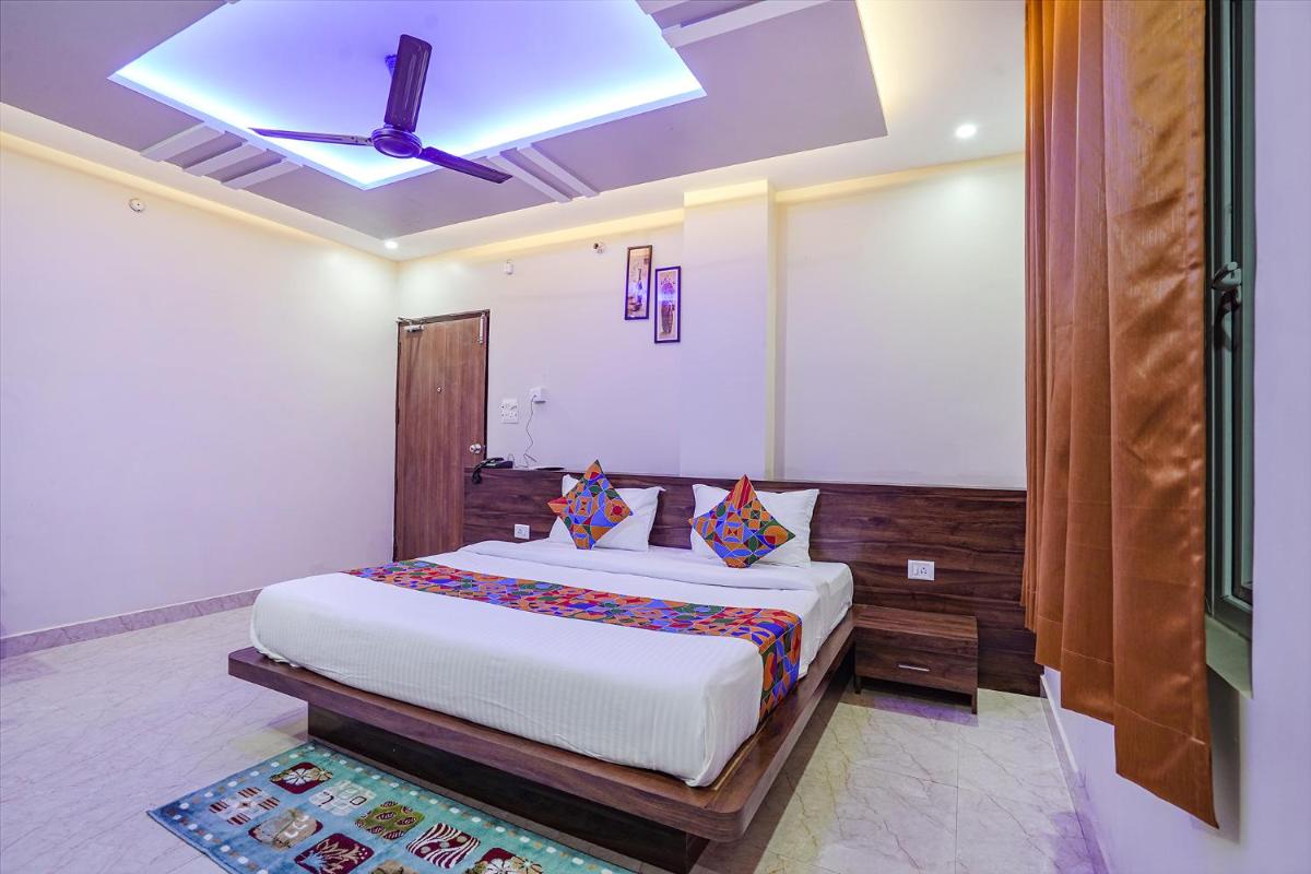 Suitetrails - FabHotel Nandini Grand