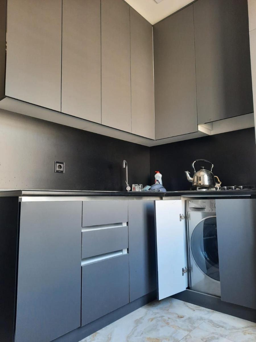 Studio 81 - Housity