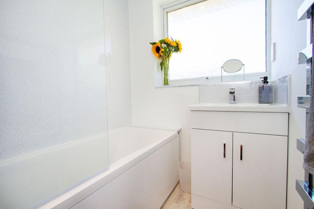 48 Solent View Road - Housity