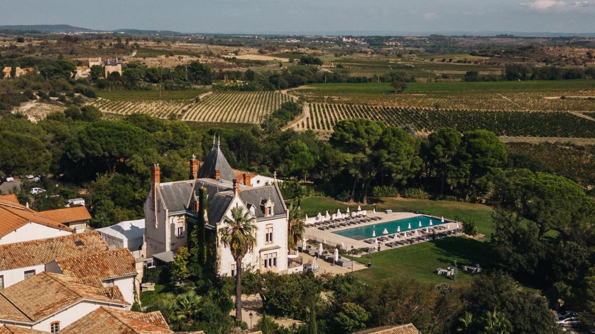 Piscine de l'établissement Château St Pierre de Serjac ou située à proximité