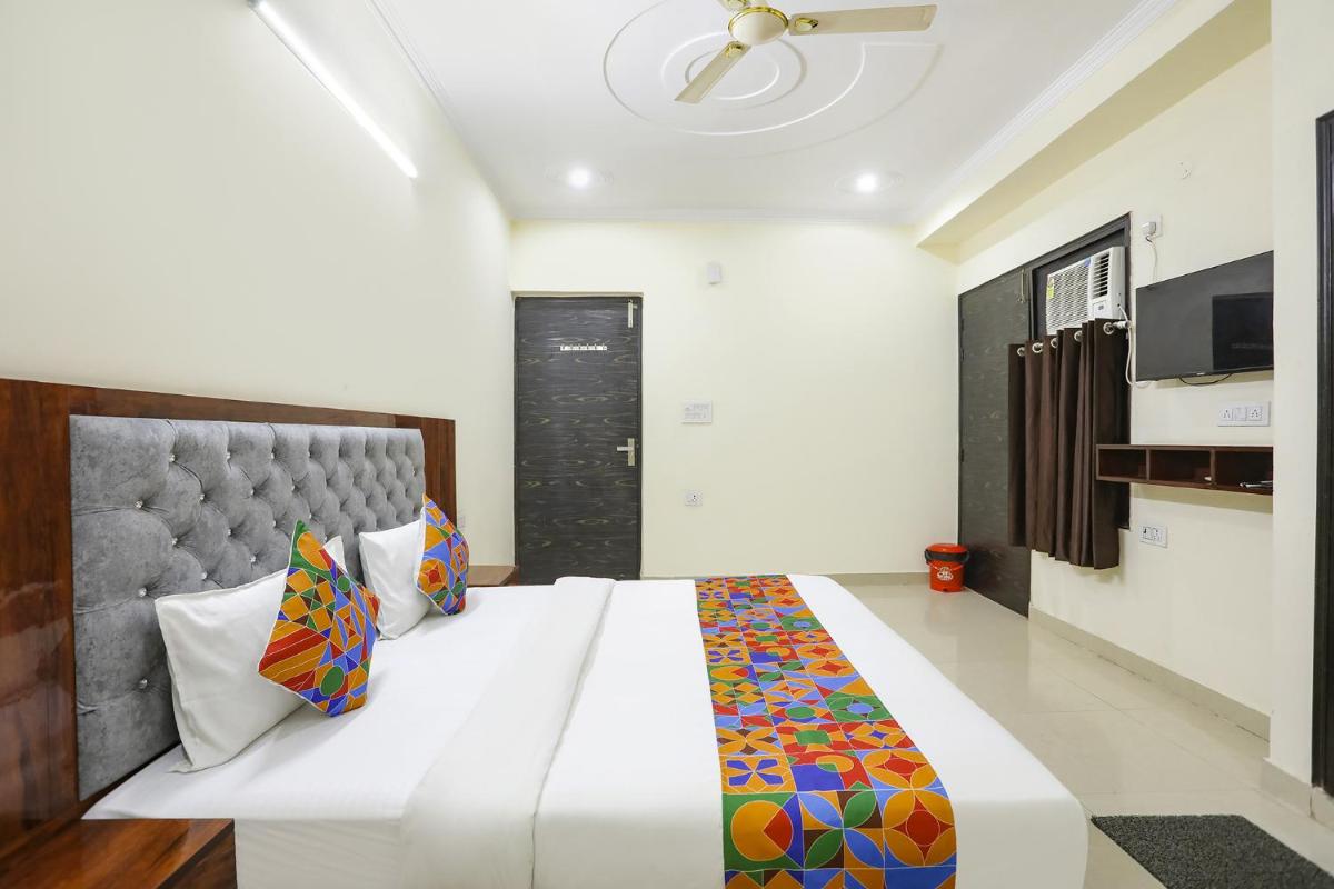FabExpress ASP Royal Residency Inn - Housity