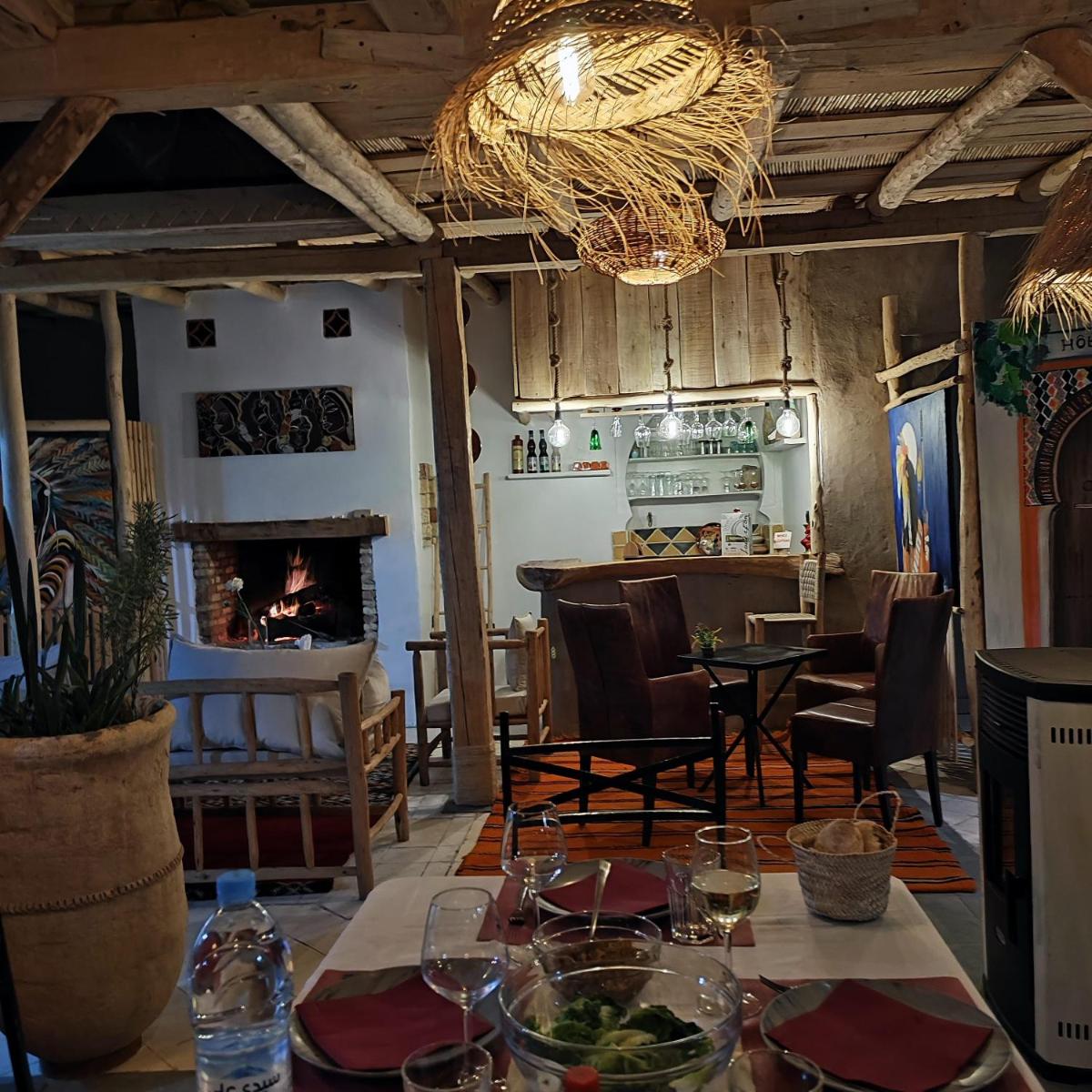 Hôte sahara & spa TADIGHOUST - Housity