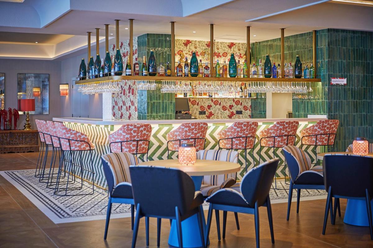 Bebidas en Hesperia Sevilla