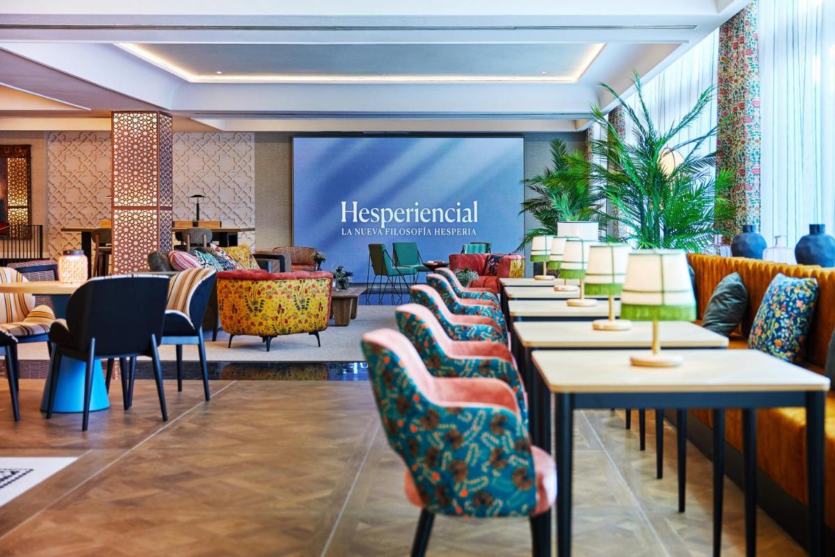 Zona de estar de Hesperia Sevilla