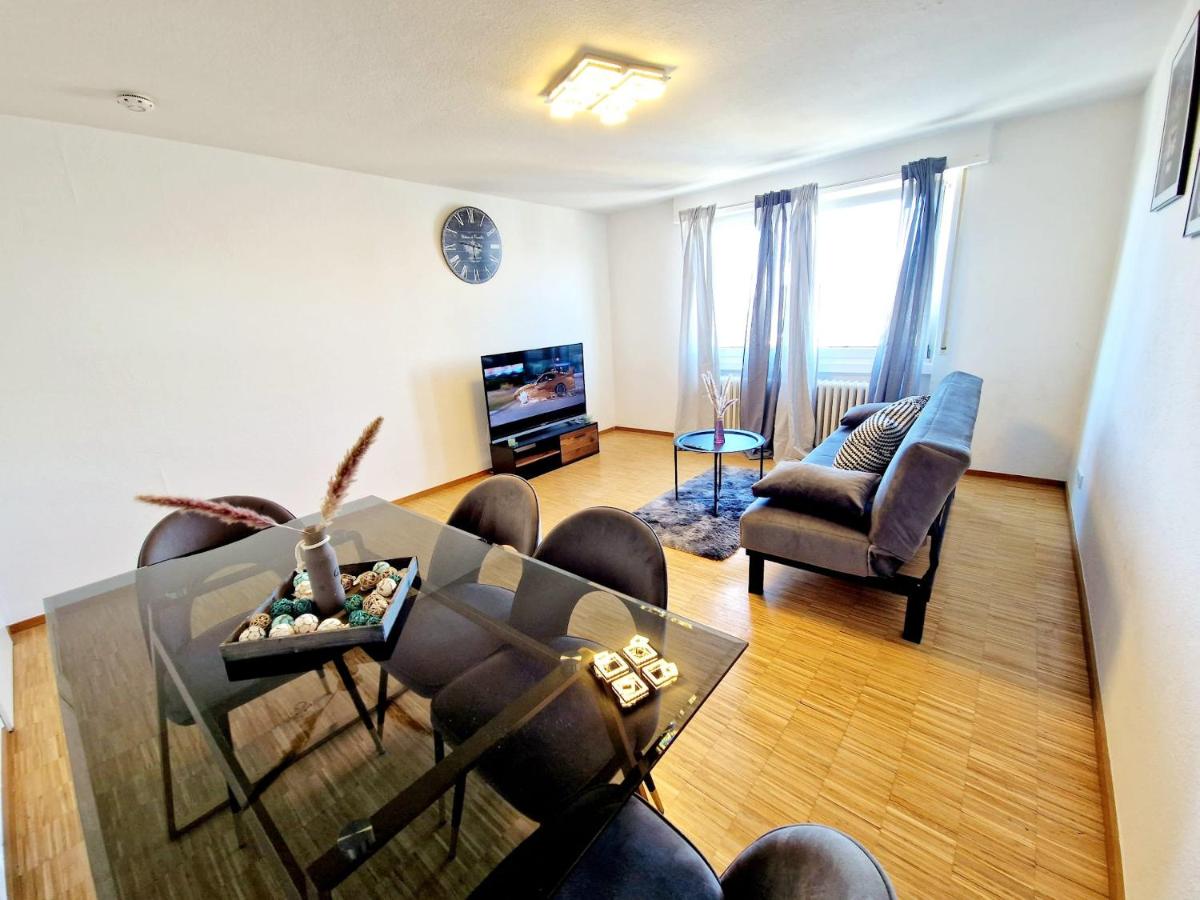 Spacious apartment Mannheim/Neckarau + balcony - Housity