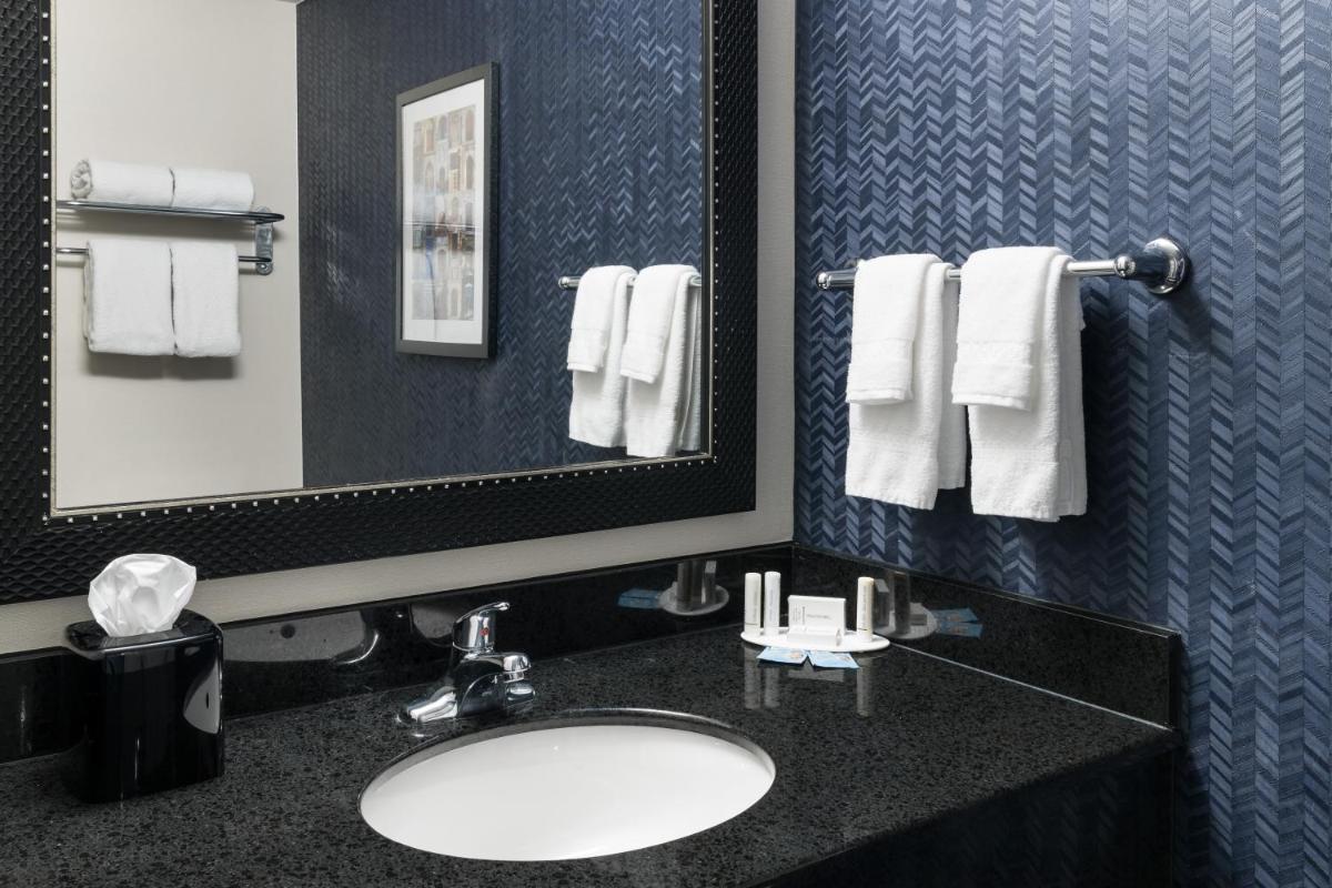 Fairfield Inn & Suites South Bend at Notre Dame - Housity