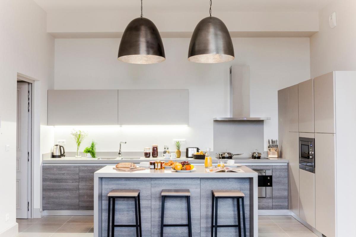 Cuisine ou kitchenette dans l'établissement Château St Pierre de Serjac