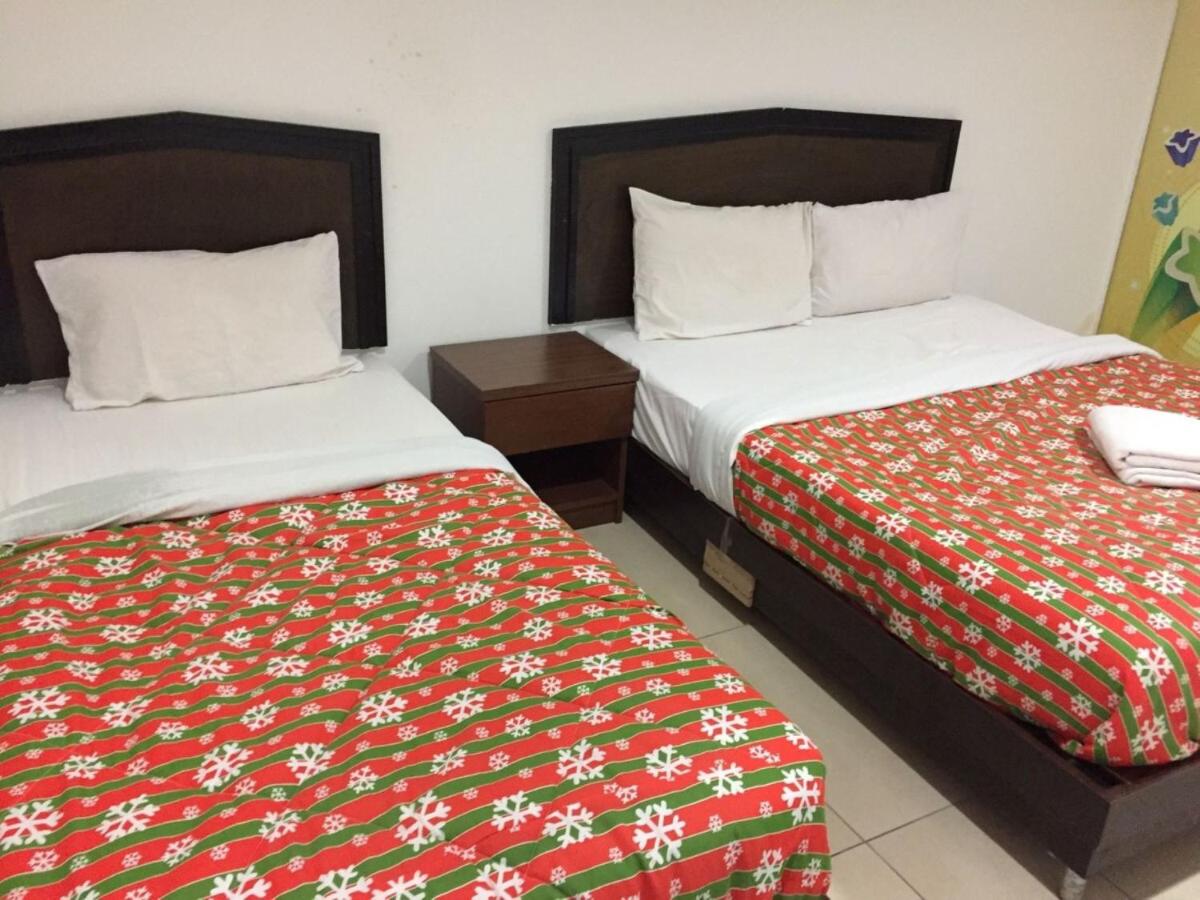 HP Rooms All Star Hotel - Housity