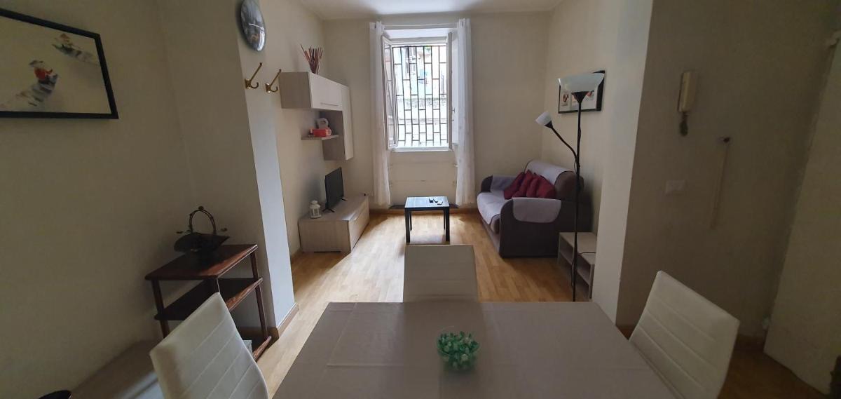 Rome Apartment Colosseo S 1 Floor - Housity