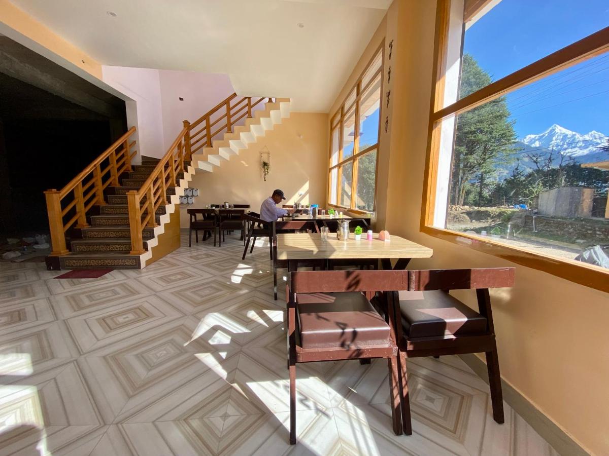 Hotel Mansarovar Inn - Housity