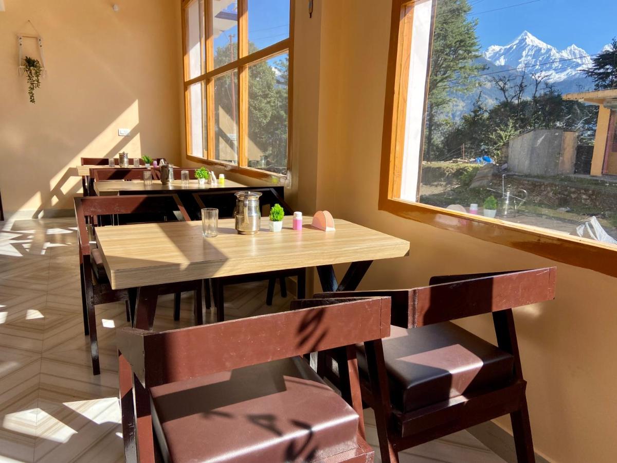 Hotel Mansarovar Inn - Housity