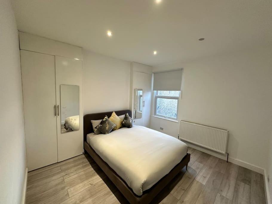 3 bed Hackney/Harringay Flat - Housity