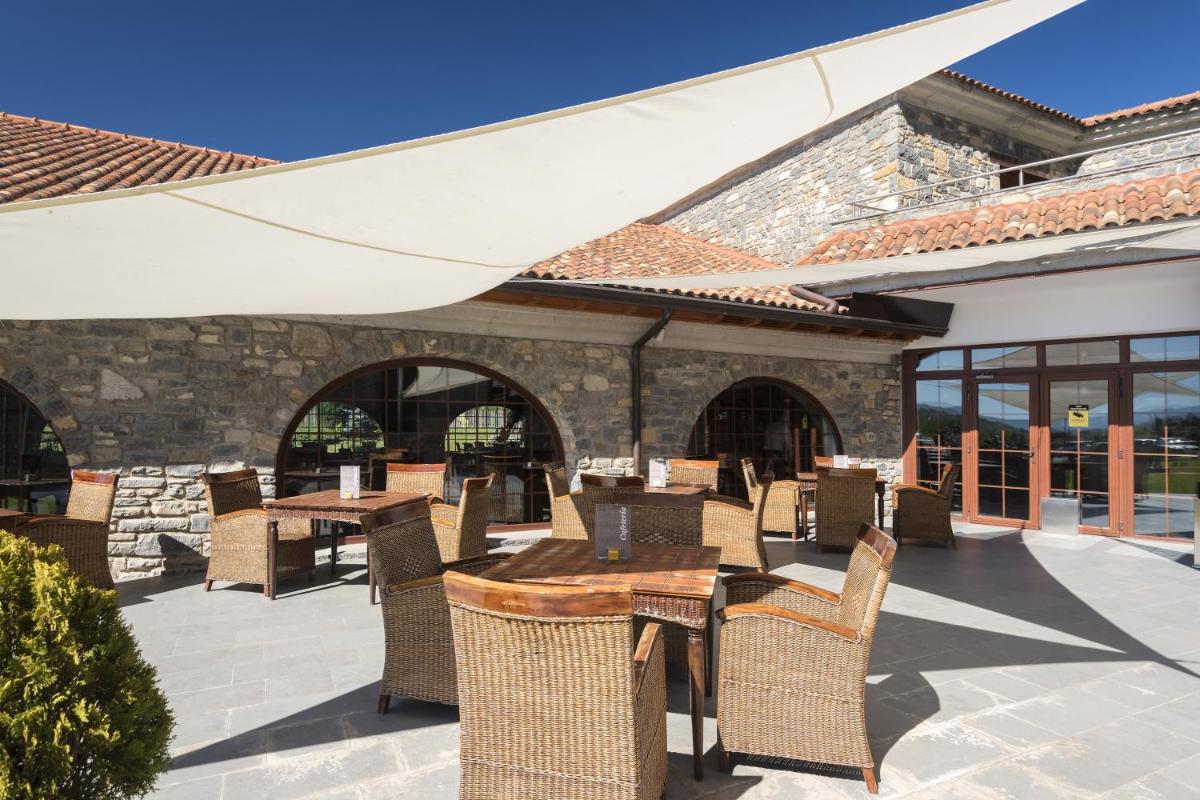 Imagen de la galería de Hotel & Spa Monasterio de Boltaña, en Boltaña