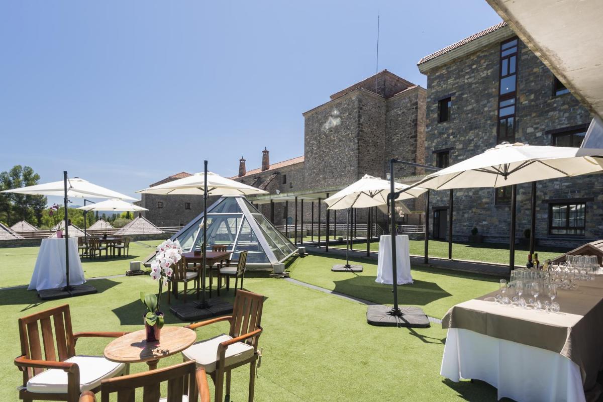 Imagen de la galería de Hotel & Spa Monasterio de Boltaña, en Boltaña