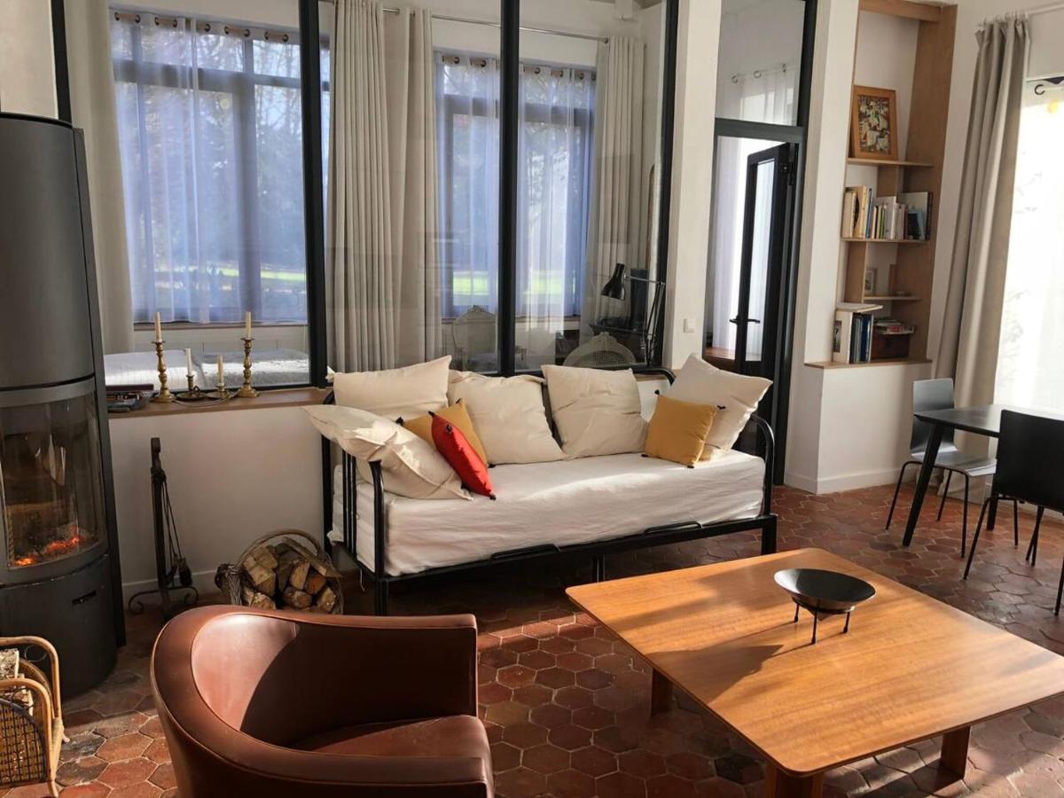 Location charmante à Essômes-sur-Marne avec terrasse et cheminéea - Housity