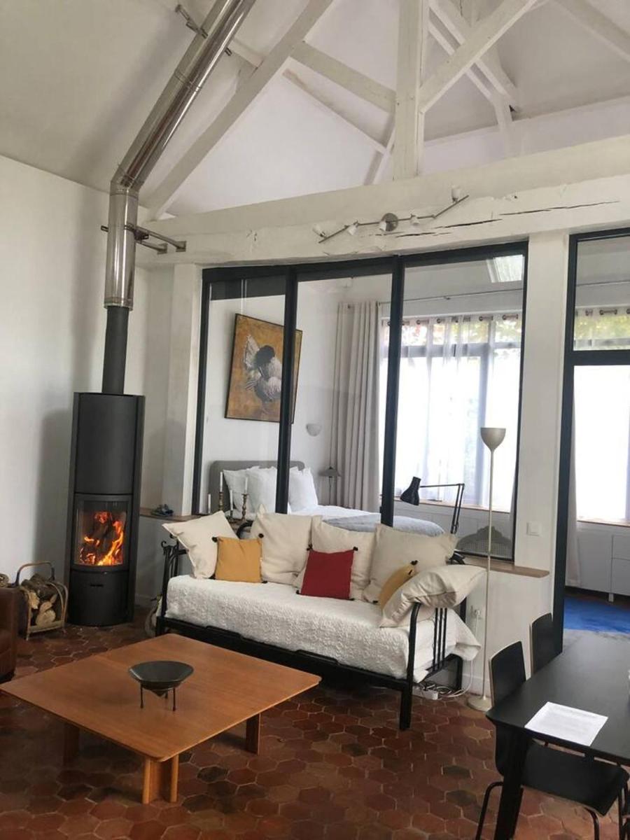 Location charmante à Essômes-sur-Marne avec terrasse et cheminéea - Housity