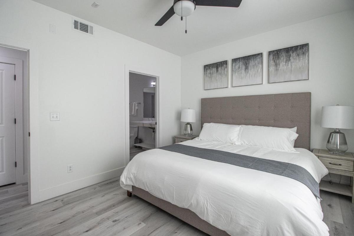 Handsboro Pointe Condo & Suites - Housity