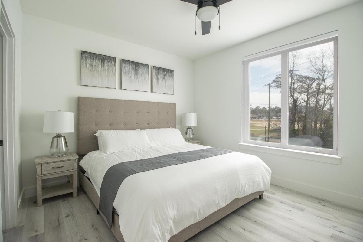 Handsboro Pointe Condo &amp; Suites - Housity