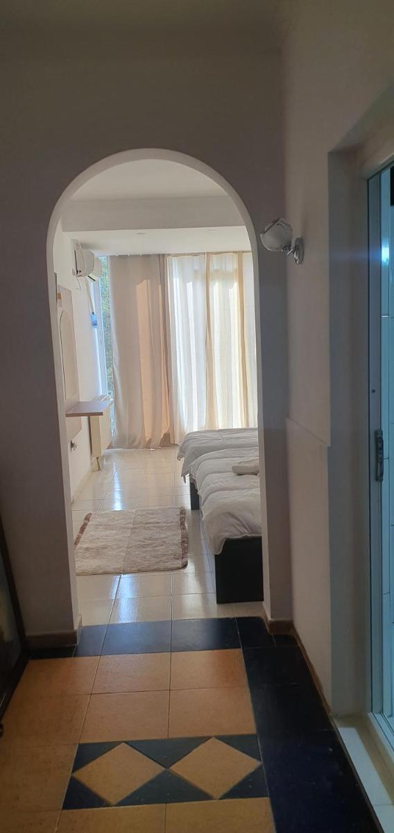 E & P HOTEL - Housity