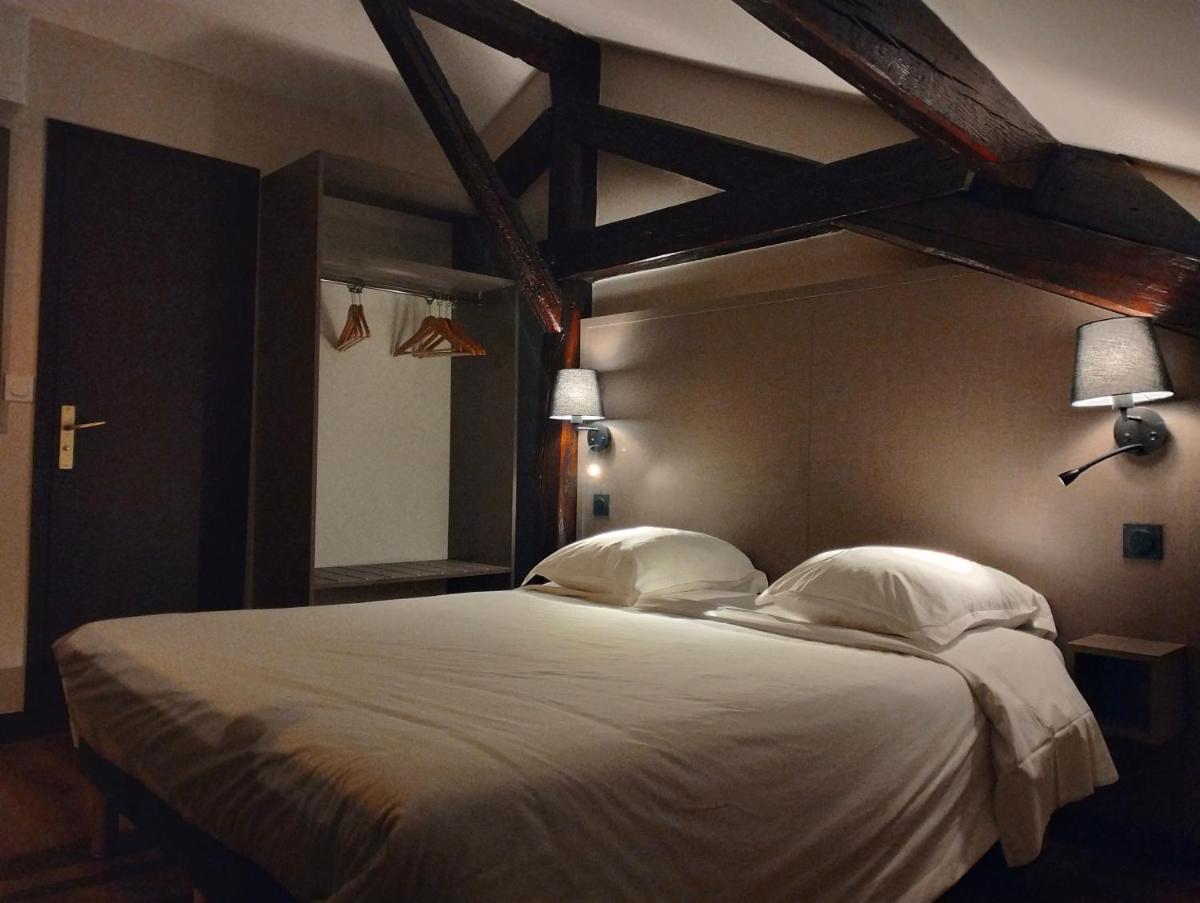 HÔTEL ROYAL MONTREUIL - Housity