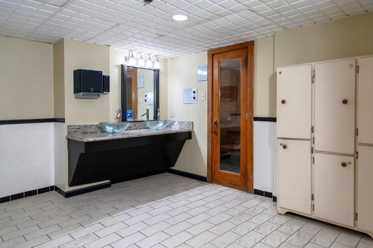 Legacy Vacation Resorts - Brigantine Beach - Housity