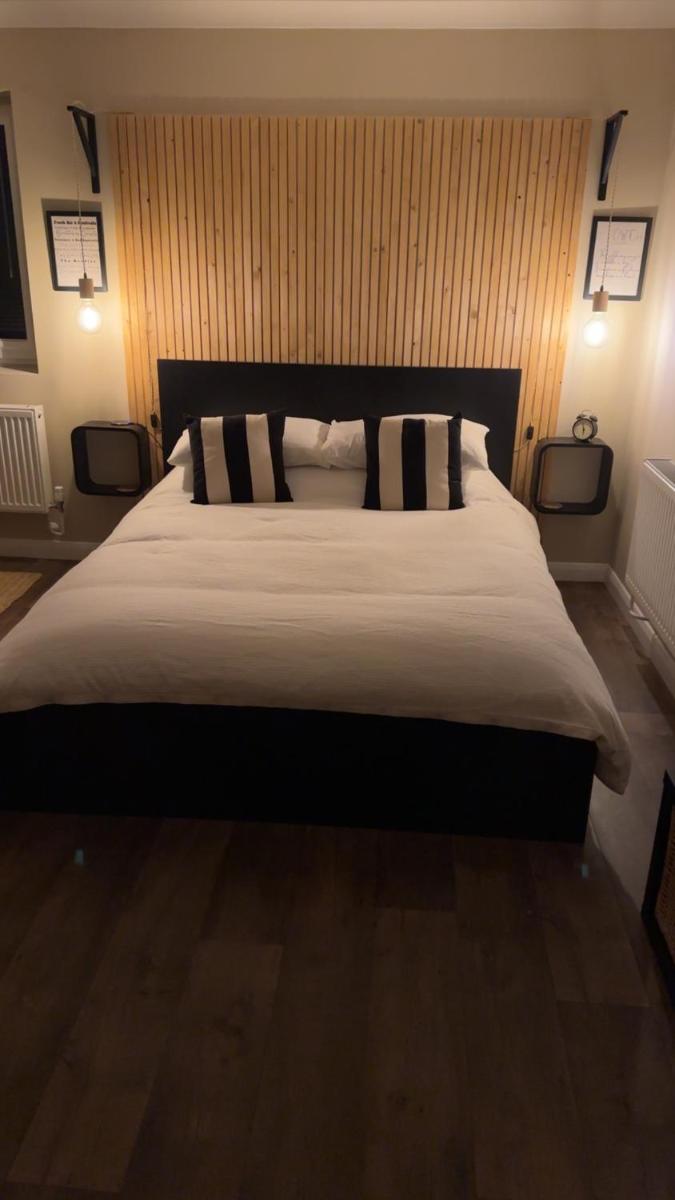 The Cwtch,Self Contained Coastal Annex Freshwater - Housity