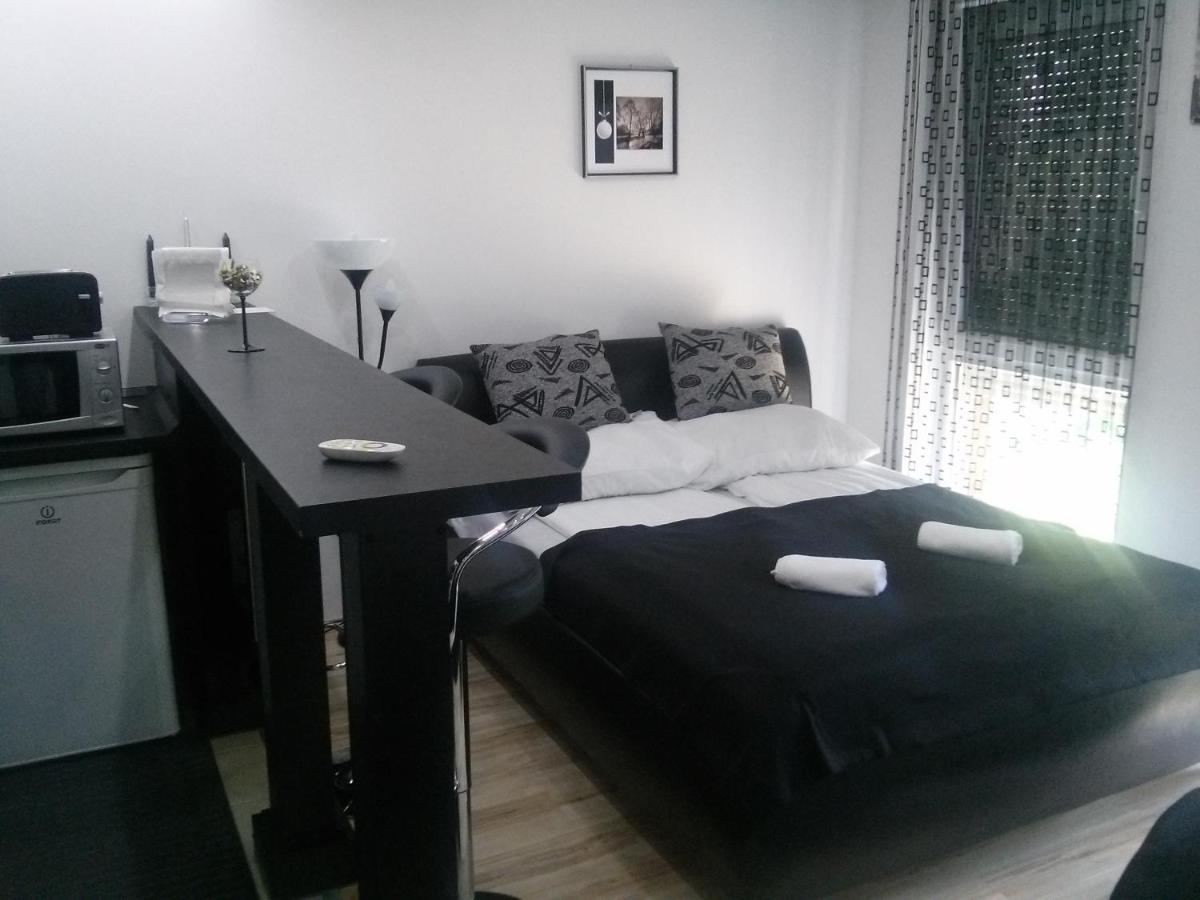 Fészek Apartman - Housity